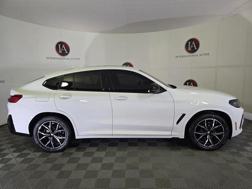 2024 BMW X4 M40i