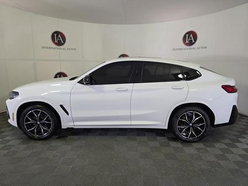 2024 BMW X4 M40i