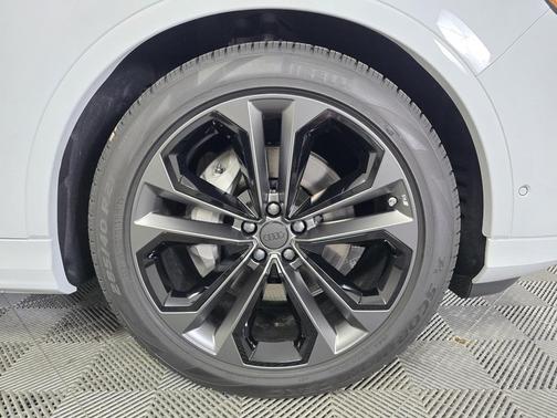 2026 Audi Q7 55 Premium Plus