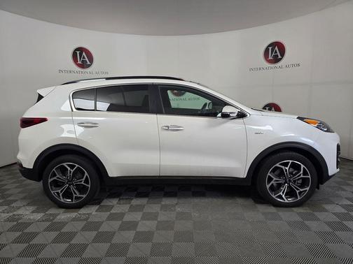 Snow White Pearl 2021 Kia Sportage SX Turbo