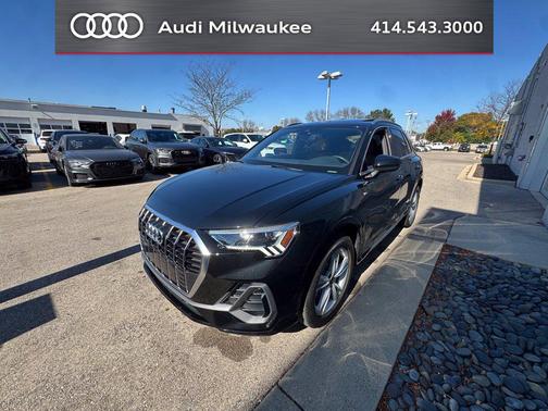 Mythos Black Metallic 2024 Audi Q3 Premium 45 TFSI S line quattro Tiptronic