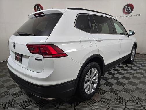 White 2019 Volkswagen Tiguan 2.0T SE 4MOTION