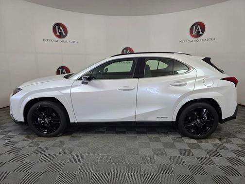 White Pearl 2021 Lexus UX 250h Base