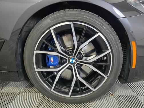 Dark Graphite Metallic 2021 BMW M550 i Xdrive