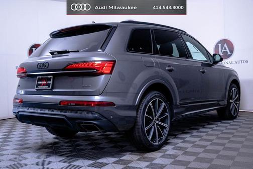 Samurai Gray Metallic 2026 Audi Q7 45 Premium Plus