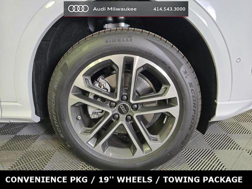 2025 Audi Q5 Premium