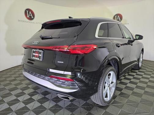 2025 Audi Q5 Premium Plus