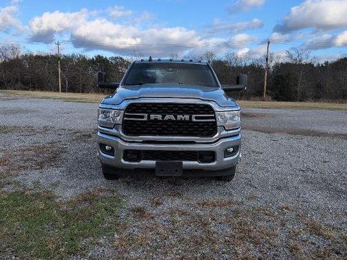 2022 RAM 3500 Big Horn Crew Cab 4x4 8' Box