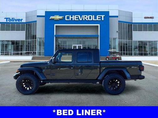 2022 Jeep Gladiator Sport