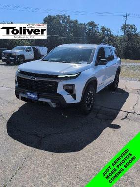 Polar White Tricoat 2026 Chevrolet Traverse AWD Z71
