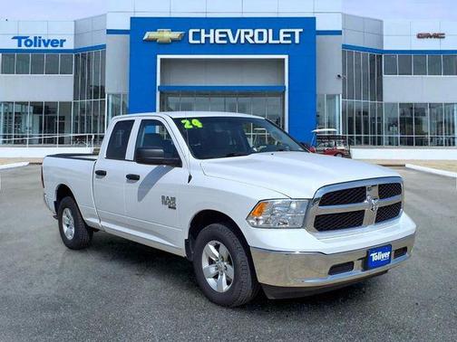 Bright White Clearcoat 2024 RAM 1500 Classic SLT