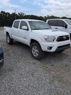 Super White 2014 Toyota Tacoma PreRunner