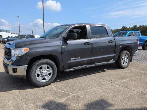 2017 Toyota Tundra SR5