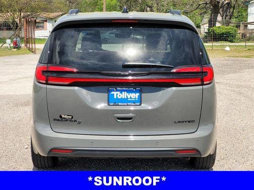 Ceramic Gray Clearcoat 2025 Chrysler Pacifica Limited