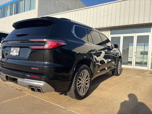 2025 GMC Acadia Denali