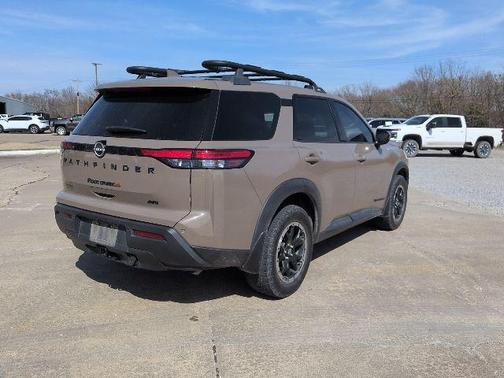 2023 Nissan Pathfinder Rock Creek 4WD