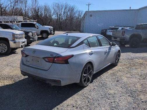 2024 Nissan Altima SR FWD