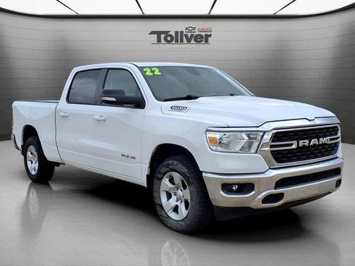 Bright White Clearcoat 2022 RAM 1500 Big Horn/Lone Star