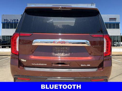 Redwood Metallic 2022 GMC Yukon XL SLE