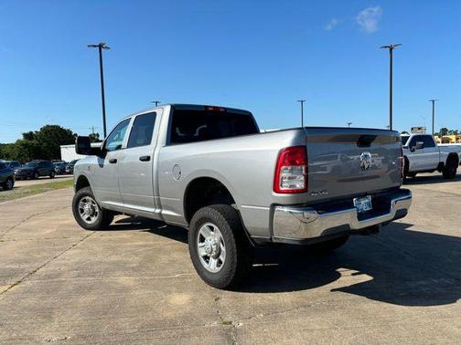 2024 RAM 2500 Tradesman Crew Cab 4x4 6'4' Box