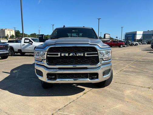 2024 RAM 2500 Tradesman Crew Cab 4x4 6'4' Box