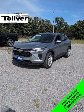 Sterling Gray Metallic 2026 Chevrolet Trax LS