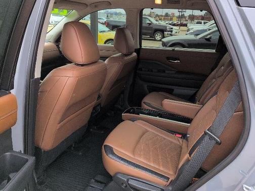 2022 Nissan Pathfinder Platinum 4WD