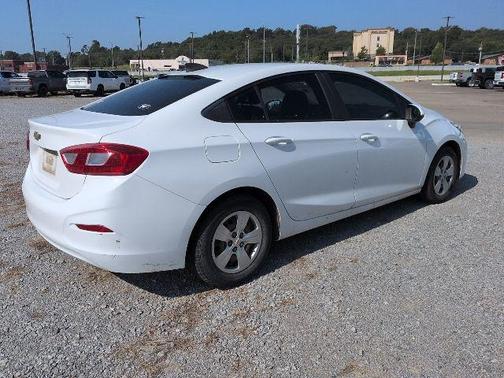 2017 Chevrolet Cruze LS