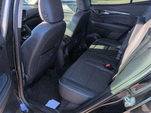 2023 Buick Envision Essence FWD