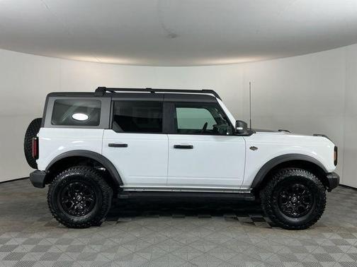 Oxford White 2023 Ford Bronco Wildtrak
