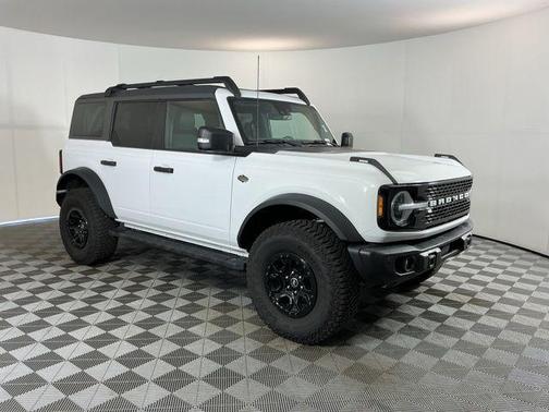 Oxford White 2023 Ford Bronco Wildtrak
