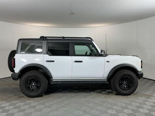 Oxford White 2023 Ford Bronco Wildtrak