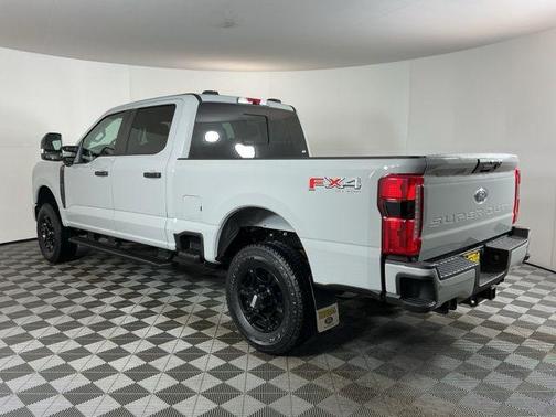 Avalanche 2026 Ford F-350 XL