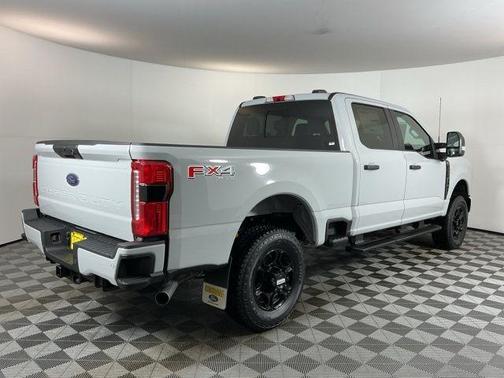 Avalanche 2026 Ford F-350 XL