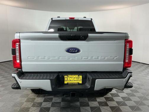 Avalanche 2026 Ford F-350 XL