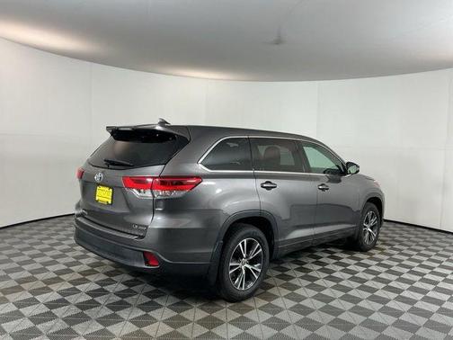 Predawn Gray Mica 2017 Toyota Highlander LE Plus