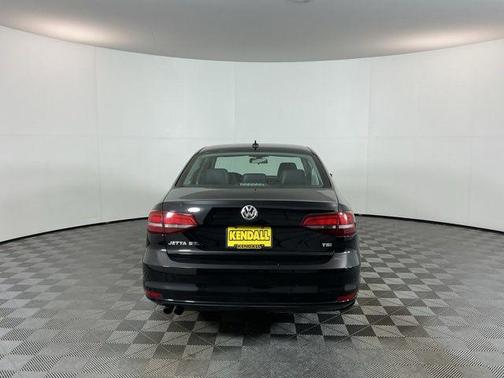 Black Uni 2016 Volkswagen Jetta 1.8T SEL