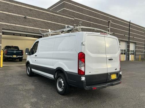 2018 Ford Transit-250 Base