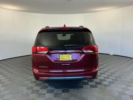 Velvet Red Pearlcoat 2020 Chrysler Pacifica Touring L