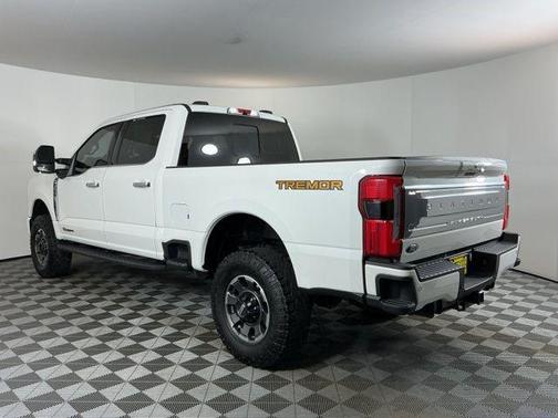 Star White Metallic Tri-Coat 2023 Ford F-350 Platinum