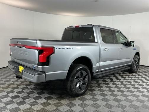 2025 Ford F-150 Lightning LARIAT