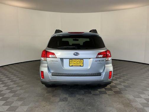 Ice Silver 2013 Subaru Outback 2.5i Premium