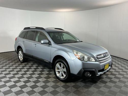 Ice Silver 2013 Subaru Outback 2.5i Premium