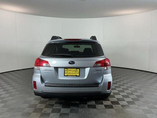 Ice Silver 2013 Subaru Outback 2.5i Premium