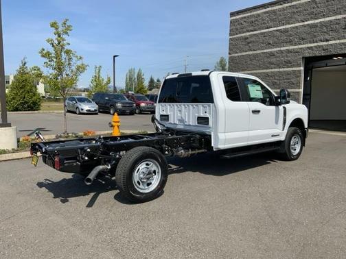 2025 Ford F-350 XL
