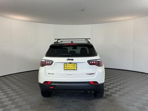 White Clearcoat 2018 Jeep Compass Trailhawk