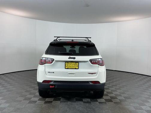 White Clearcoat 2018 Jeep Compass Trailhawk