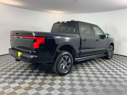 2025 Ford F-150 Lightning LARIAT