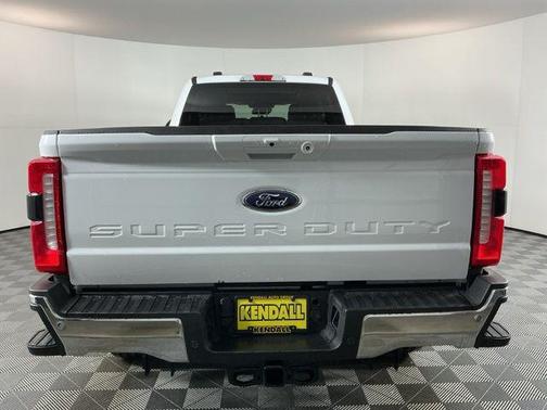 Oxford White 2025 Ford F-350 Lariat
