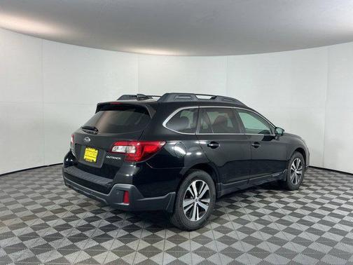 Crystal Black Silica 2019 Subaru Outback 2.5i Limited